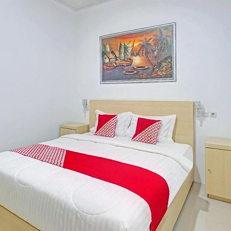 Oyo 90404 Pringombo Homestay 2 Syariah Бандар-Лампунг Экстерьер фото
