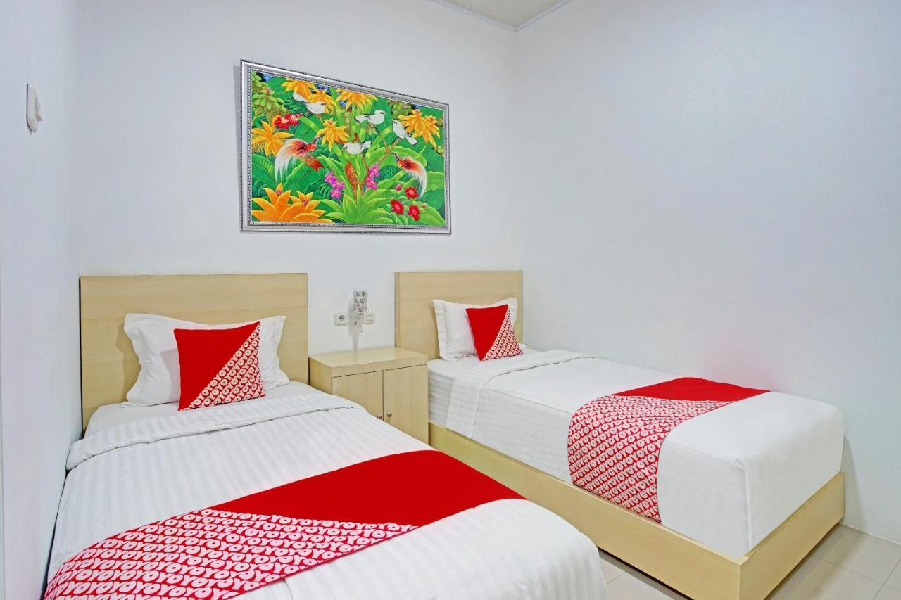 Oyo 90404 Pringombo Homestay 2 Syariah Бандар-Лампунг Экстерьер фото