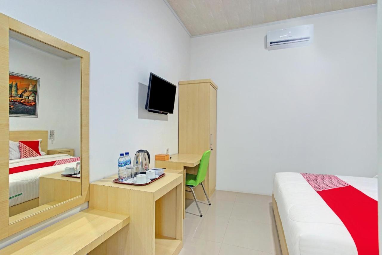 Oyo 90404 Pringombo Homestay 2 Syariah Бандар-Лампунг Экстерьер фото
